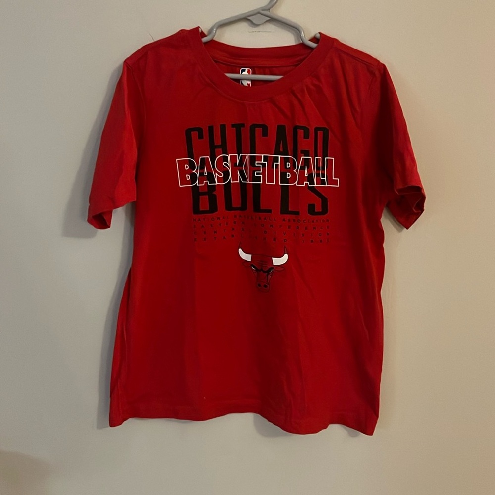 NBA‎ brand kids size 8 CHICAGO BULLS tshirt